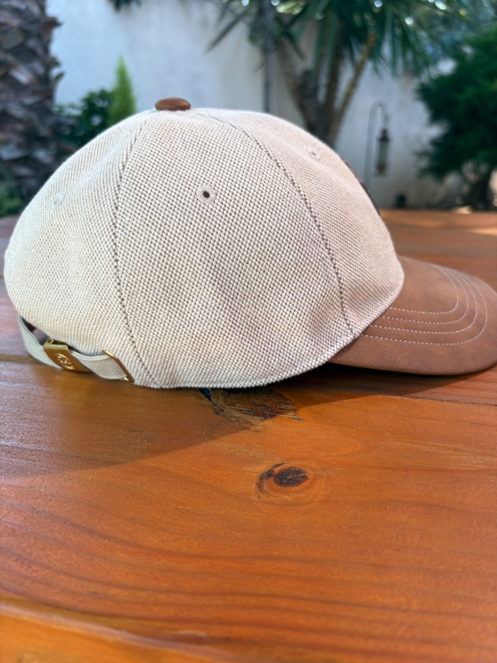 Tory Burch Two-Tone Cap Natural Brown - Picture 3 of 9